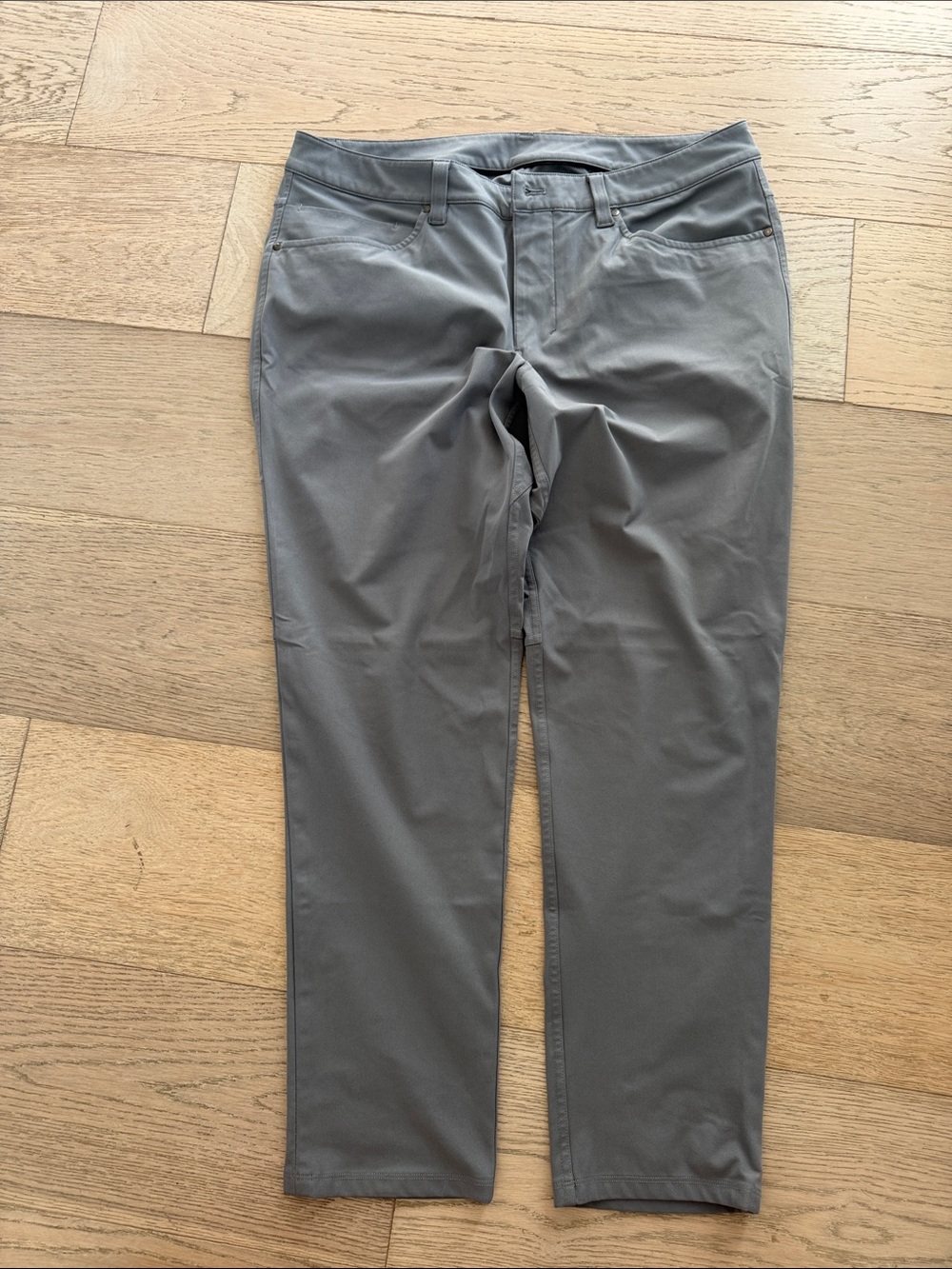 lululemon athletica Men's Gray Stretch Chinos - Slim Comfort